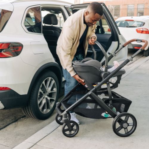 carrito uppababy vista v3 en uso con el grupo 0 mesa i size de colocado